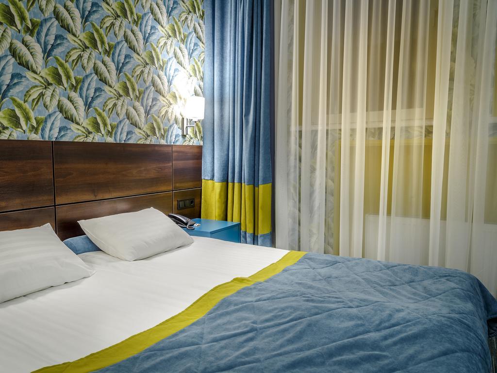Road Star Hotel Dnipro Ngoại thất bức ảnh