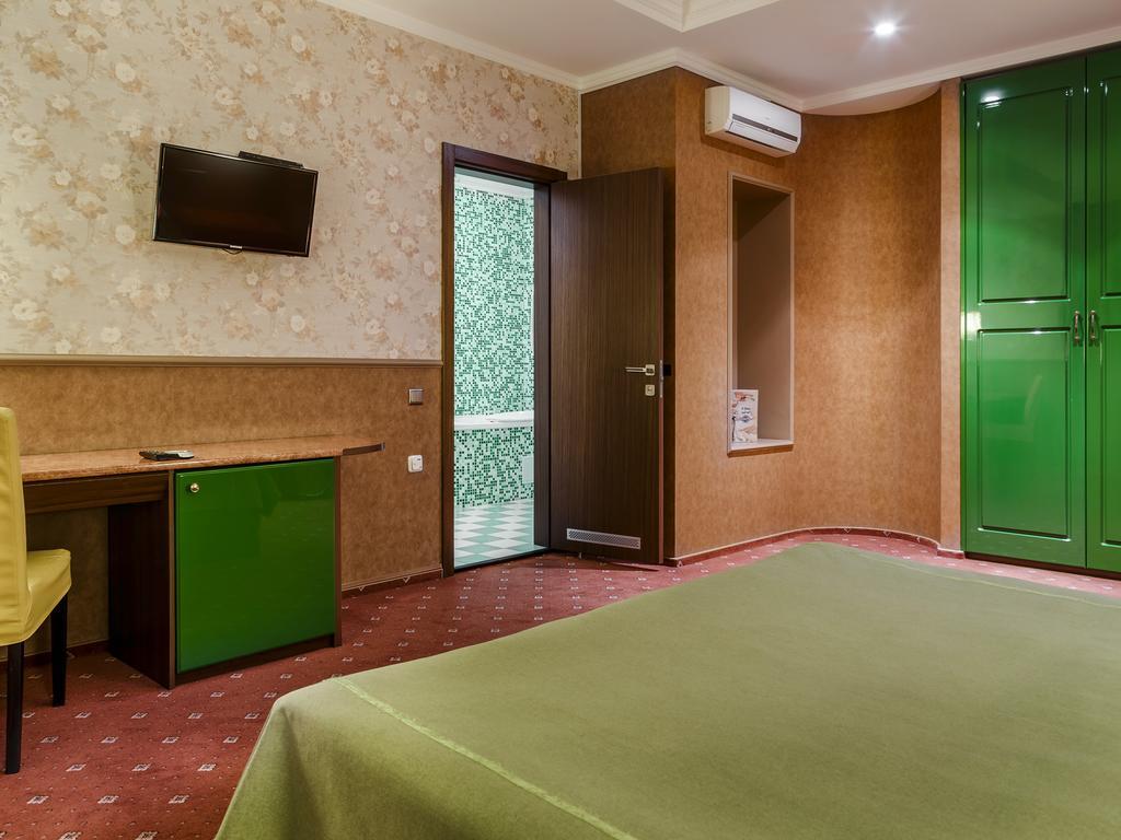 Road Star Hotel Dnipro Ngoại thất bức ảnh