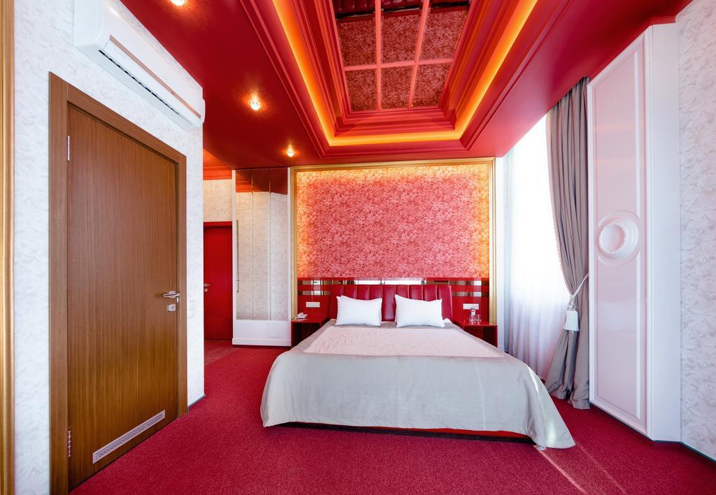 Road Star Hotel Dnipro Ngoại thất bức ảnh