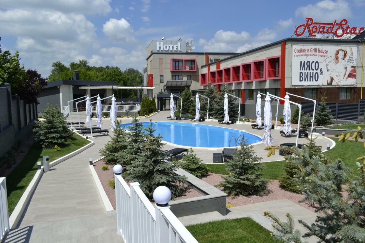 Road Star Hotel Dnipro Ngoại thất bức ảnh